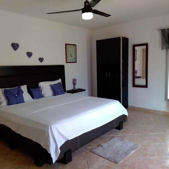 Habitación en casa particular Casa La Huerta Habitación Privada Con Alberca Mérida